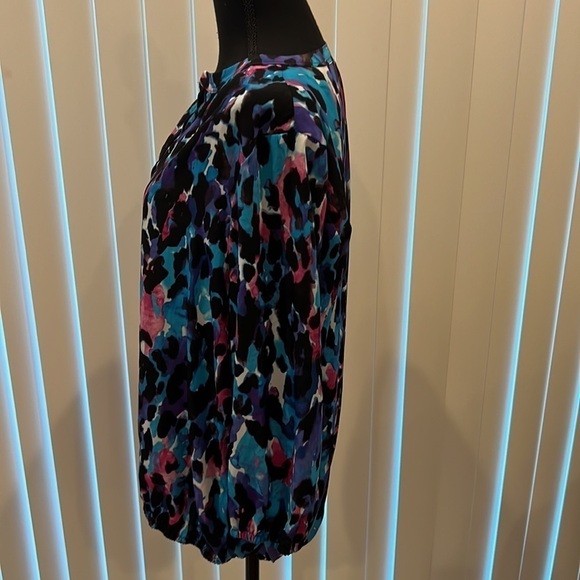 Dana Buchman Pintuck Banded Bottom Top Size Large - Picture 4 of 8